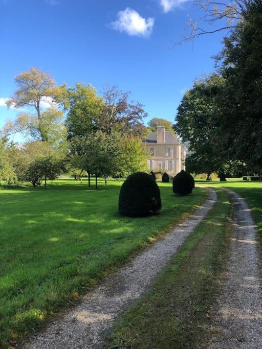 Charming 18Th Century Chateau, Near Bayeux In Calvados, Normandie Livry  Εξωτερικό φωτογραφία