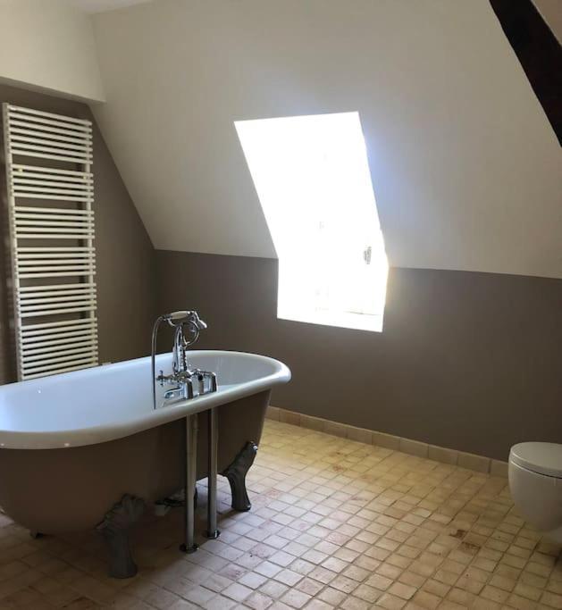 Charming 18Th Century Chateau, Near Bayeux In Calvados, Normandie Livry  Εξωτερικό φωτογραφία